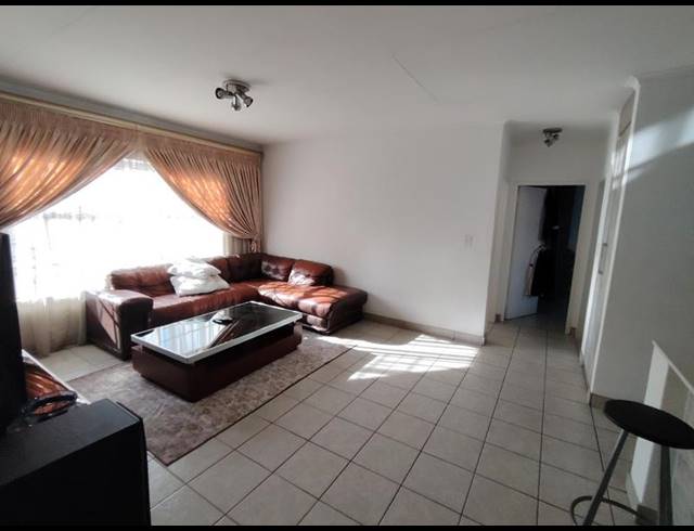 3 BEDROOM PROPERTY TO RENT IN MONAVONI